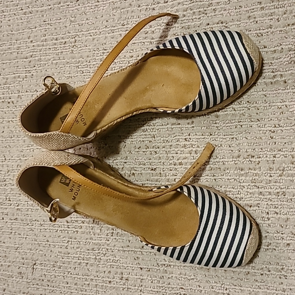 White Mountain Wedge Sandals